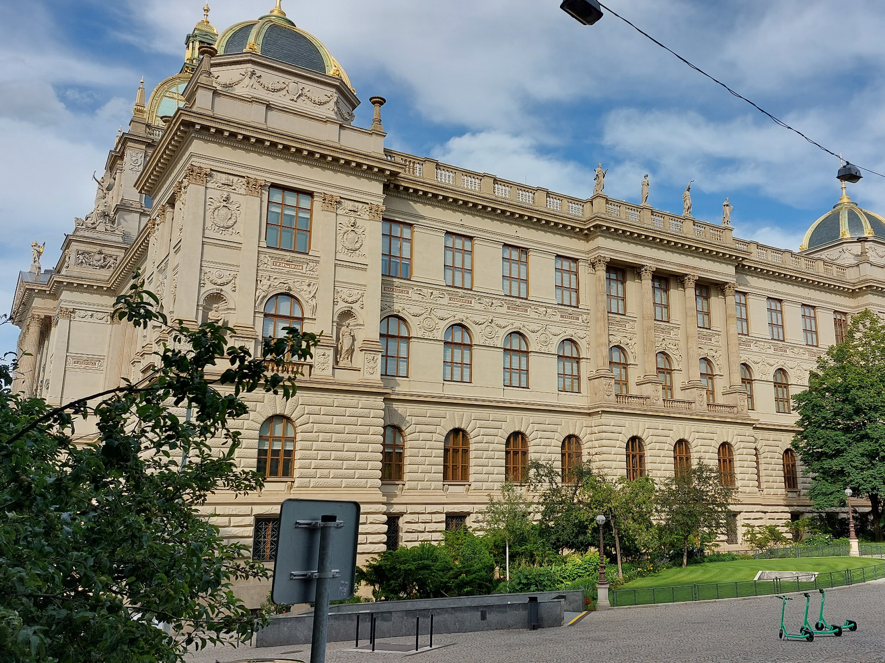 NÁRODNÍ MUZEUM - PRAHA NOVÉ MĚSTO