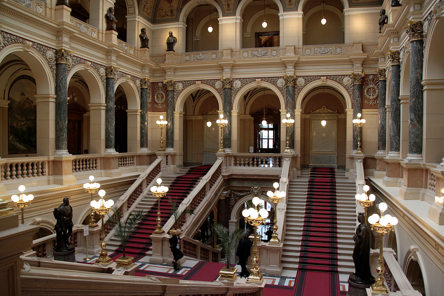 NÁRODNÍ MUZEUM - PRAHA NOVÉ MĚSTO