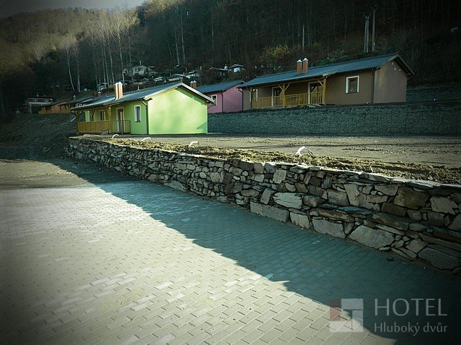APARTMÁNOVÉ RODINNÉ CHATKY HRUBÁ VODA