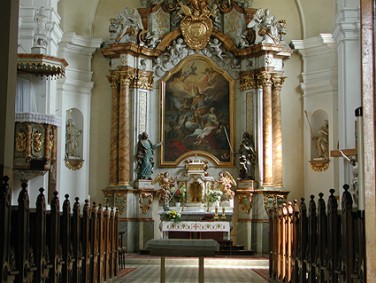 Interiér kostela