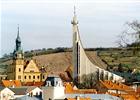 Pohled na farn kostel sv. Vclava a sv. Aneky 
(klikni pro zvten)