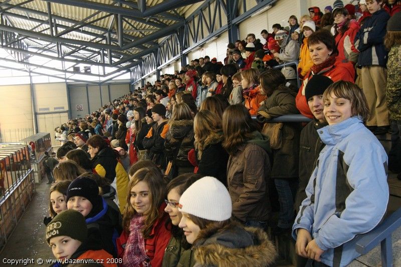 ZIMN STADION VE VALASKM MEZI