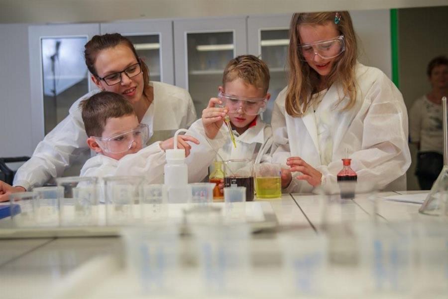 Laboratoře